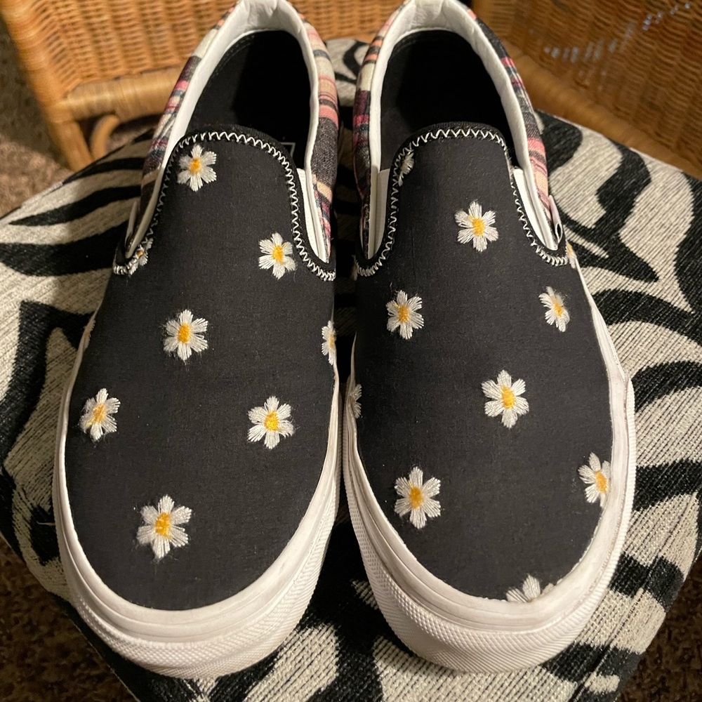 VANS Slip On Black Floral Plaid sneakers
